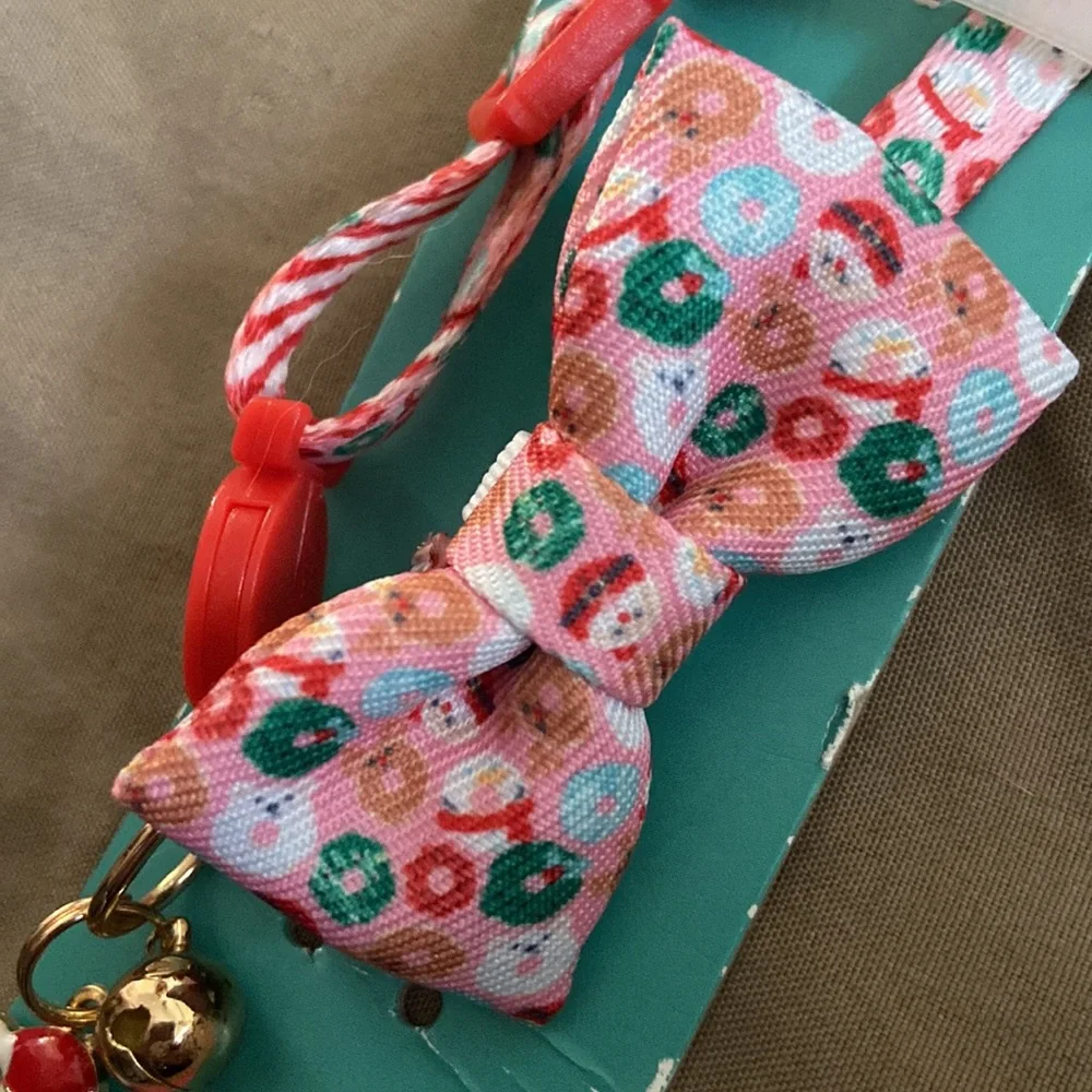 Breakaway Christmas Cat Collar with Bow